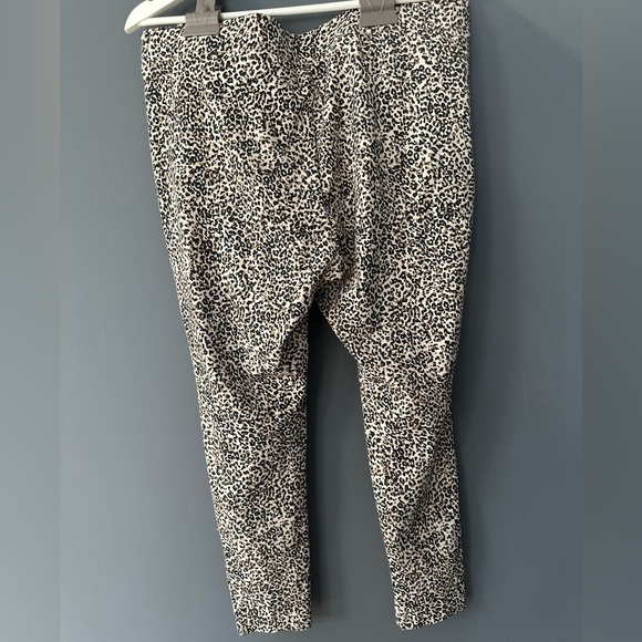 Old Navy Womens Sz XL Pants Animal Print Plus Stevie High Rise Rayon Blend - Picture 3 of 5